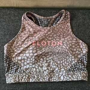 Peloton sports bra size L